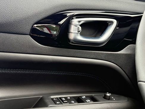 New 2025 Jeep Compass Limited w/ Sun & Sound Group image 29