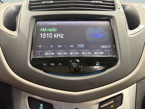 Used 2016 Chevrolet Trax LT w/ LT Sun and Sound Package FWD image 15