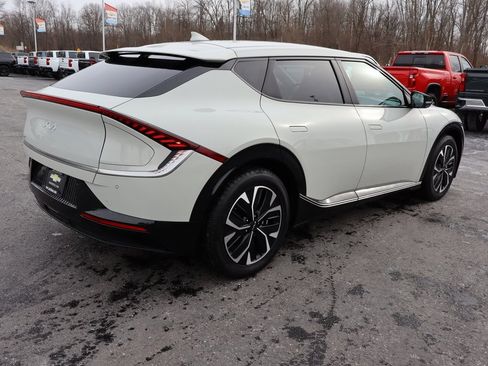 Used 2022 Kia EV6 Wind image 37