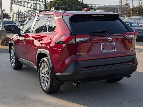 Used 2024 Toyota RAV4 XLE Premium FWD image 9