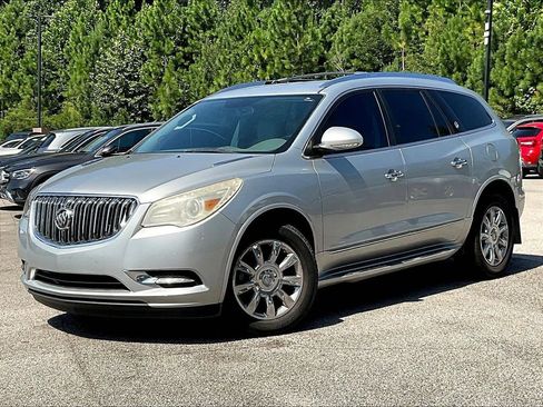 Used 2015 Buick Enclave Leather FWD image 2