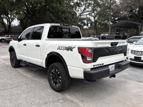 Used 2021 Nissan Titan PRO-4X w/ Pro-4x Convenience Package image 3