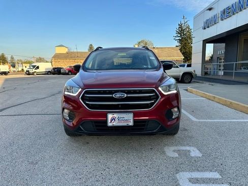 Certified 2017 Ford Escape SE w/ SE Sport Appearance Package AWD/4WD image 4