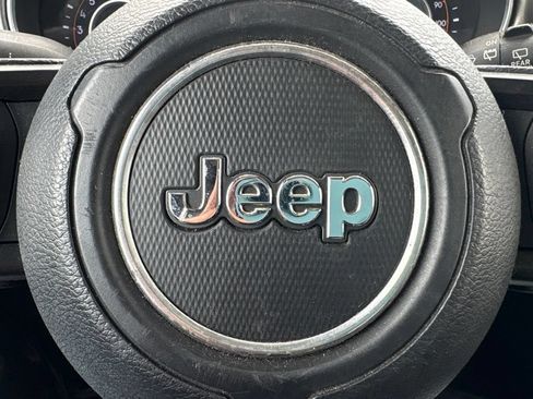 Used 2018 Jeep Wrangler Sport AWD/4WD image 26