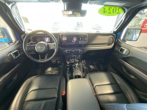 Used 2024 Jeep Wrangler Unlimited Rubicon image 9