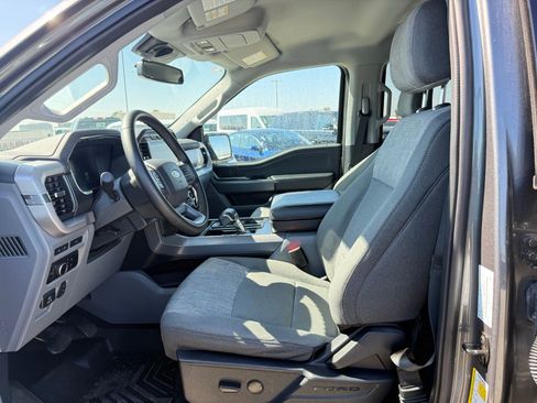 Used 2023 Ford F150 Lightning XLT image 5