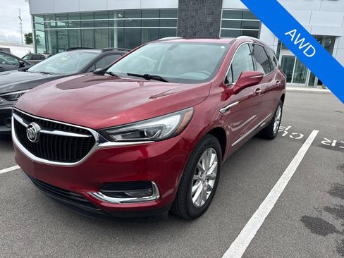 Used 2018 Buick Enclave Essence w/ Trailering Package AWD/4WD image 2
