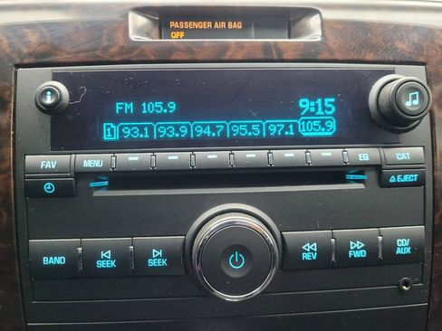 Used 2014 Chevrolet Impala LT w/ LT Sunroof Package image 25