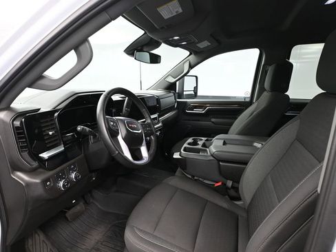 Used 2024 GMC Sierra 2500 SLE w/ SLE Value Package AWD/4WD image 25