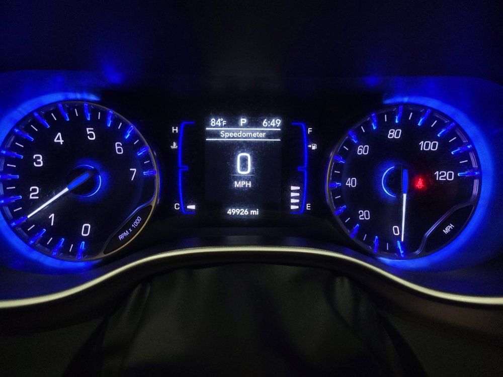 Used 2023 Chrysler Voyager LX FWD image 23