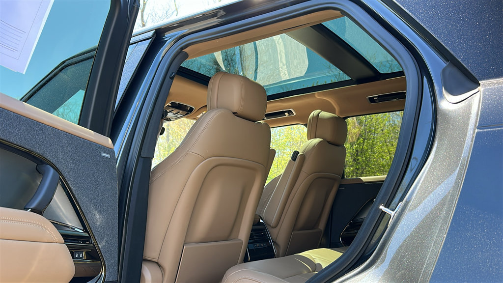 Certified 2023 Land Rover Range Rover Sport SE AWD/4WD image 21