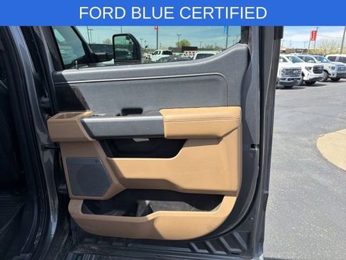 Used 2025 Ford F350 Lariat w/ Black Appearance Package AWD/4WD image 34
