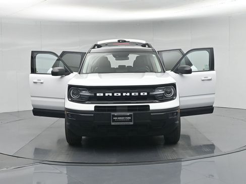 Certified 2024 Ford Bronco Sport Outer Banks w/ Tech Package AWD/4WD image 35