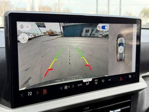 Certified 2025 Ford Explorer Platinum w/ LUX Leather Package image 35