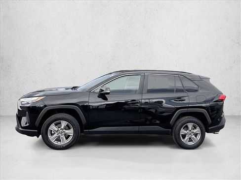 Used 2025 Toyota RAV4 XLE AWD/4WD image 4