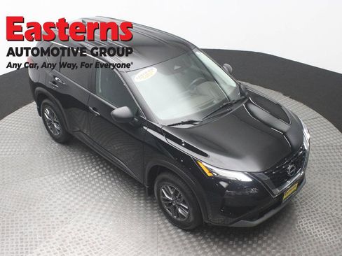 Used 2023 Nissan Rogue S AWD/4WD image 3