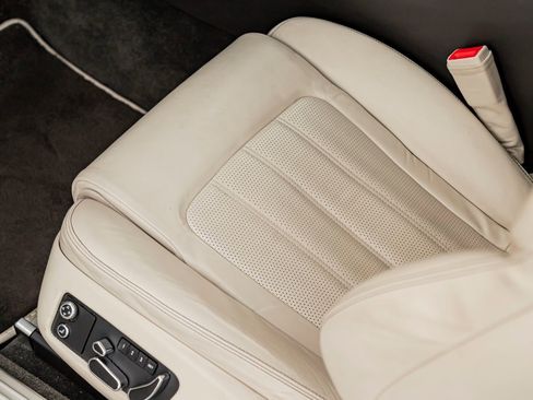 Used 2015 Bentley Continental GT image 18