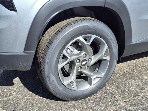 New 2025 Chevrolet Trax LT w/ Driver Confidence Package image 4