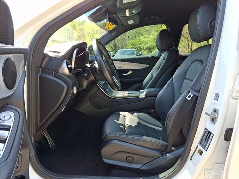 Used 2022 Mercedes-Benz GLC 300 4MATIC image 13
