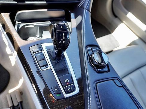 Used 2015 BMW 640i Convertible RWD image 25