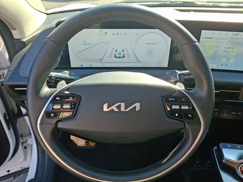 Used 2024 Kia EV6 Wind w/ Wind Technology Package AWD/4WD image 20