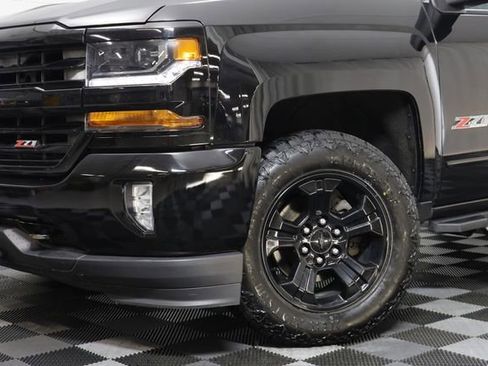 Used 2016 Chevrolet Silverado 1500 LT w/ Midnight Edition image 4