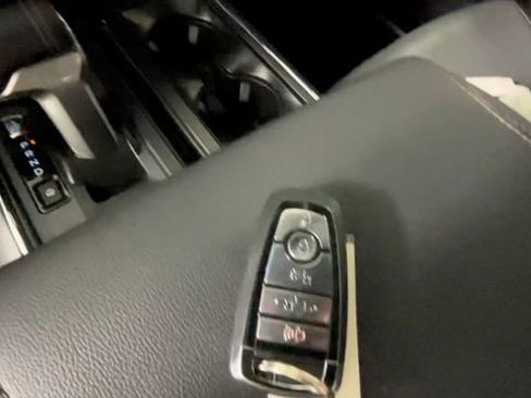 Used 2023 Ford F150 Lightning Lariat AWD/4WD image 30