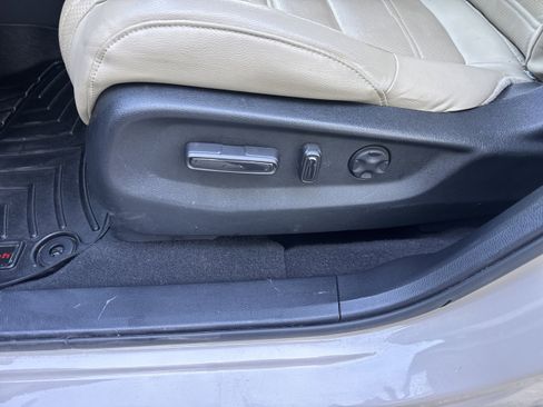 Used 2017 Honda CR-V EX-L image 6