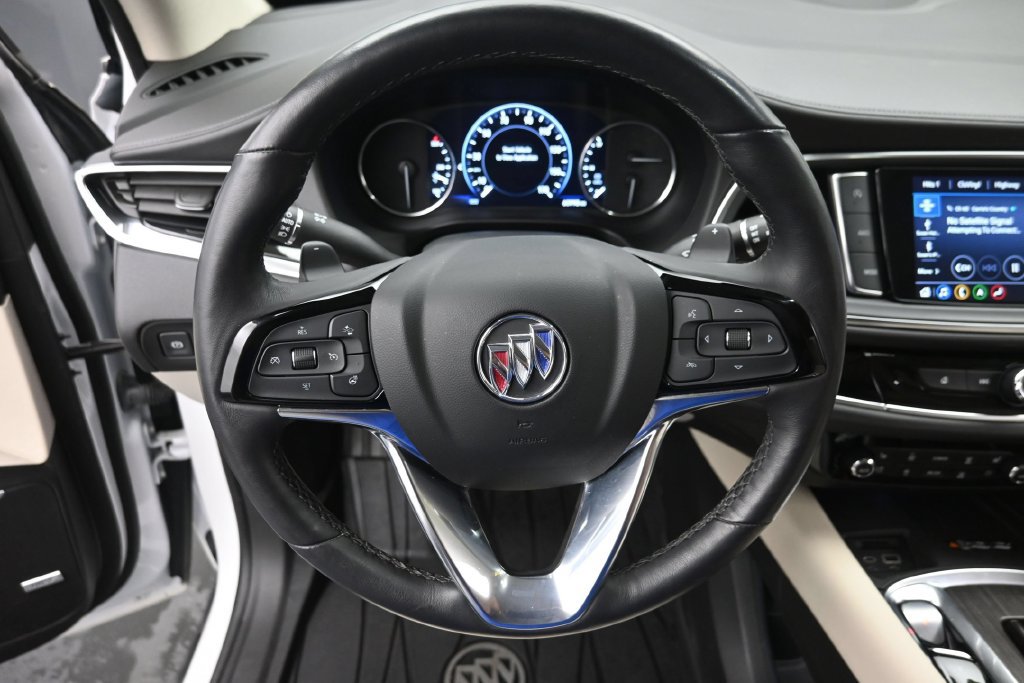Used 2023 Buick Enclave Avenir w/ Avenir Technology Package AWD/4WD image 20