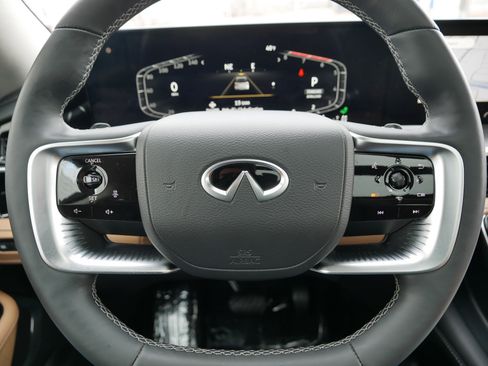 Certified 2025 INFINITI QX80 Luxe image 25