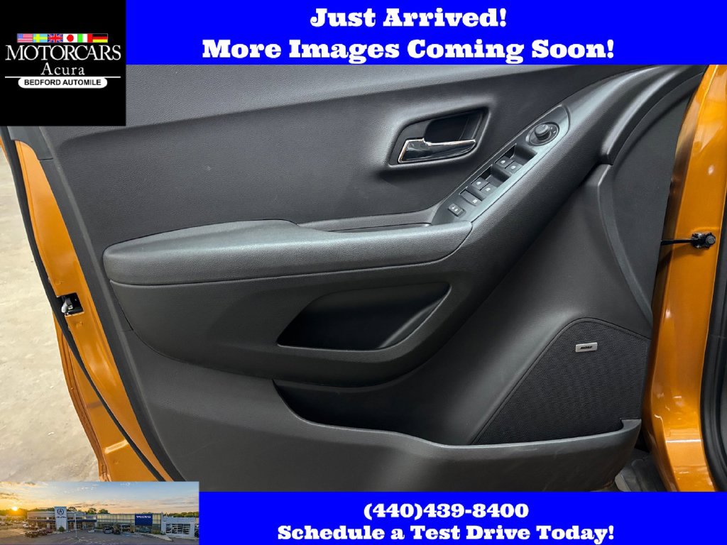 Used 2017 Chevrolet Trax LT w/ Sun & Sound Package FWD image 11