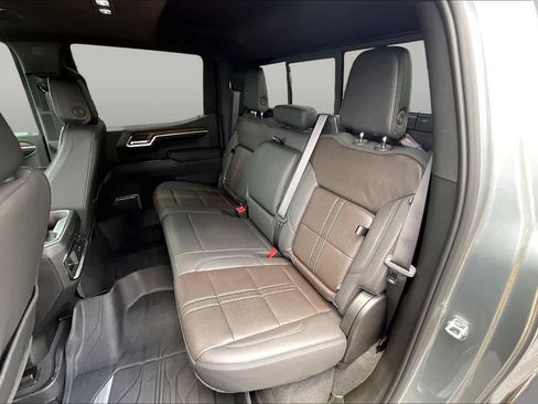 Used 2026 Chevrolet Silverado 1500 High Country w/ High Country Premium Package AWD/4WD image 48