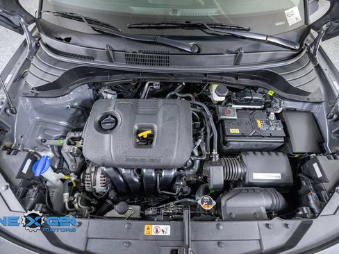 Used 2025 Kia Soul LX w/ LX Technology Package FWD image 48