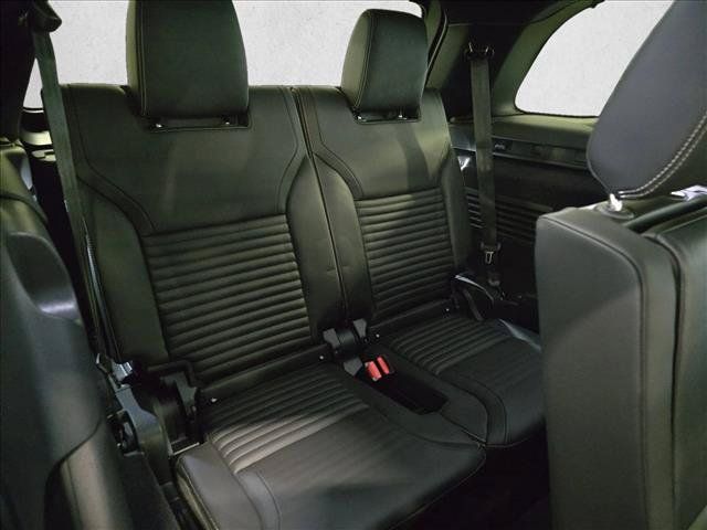 New 2026 Land Rover Discovery Limited Edition AWD/4WD image 12