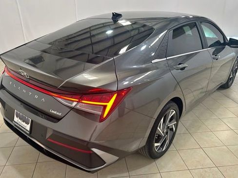 Used 2024 Hyundai Elantra Limited FWD image 12