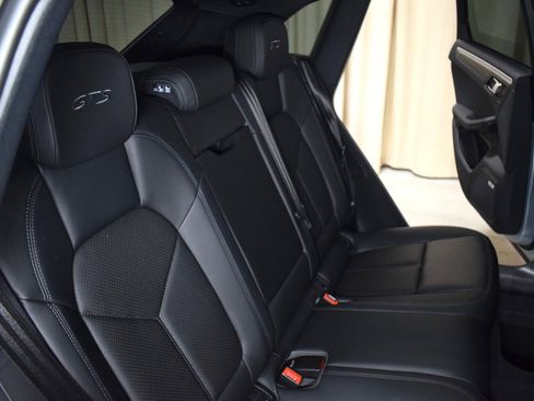 Used 2021 Porsche Macan GTS image 18