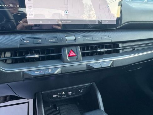 Used 2025 Kia K4 GT-Line w/ GT-Line Sunroof Package image 18