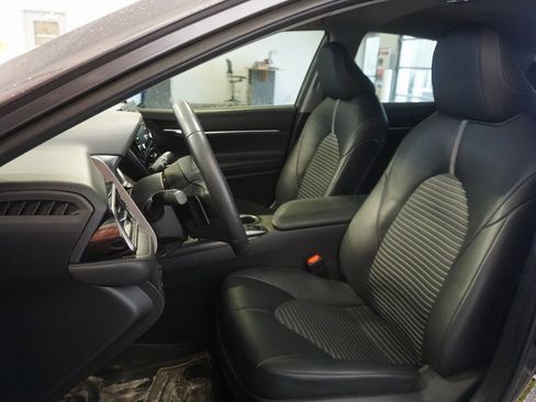 Used 2023 Toyota Camry SE image 16