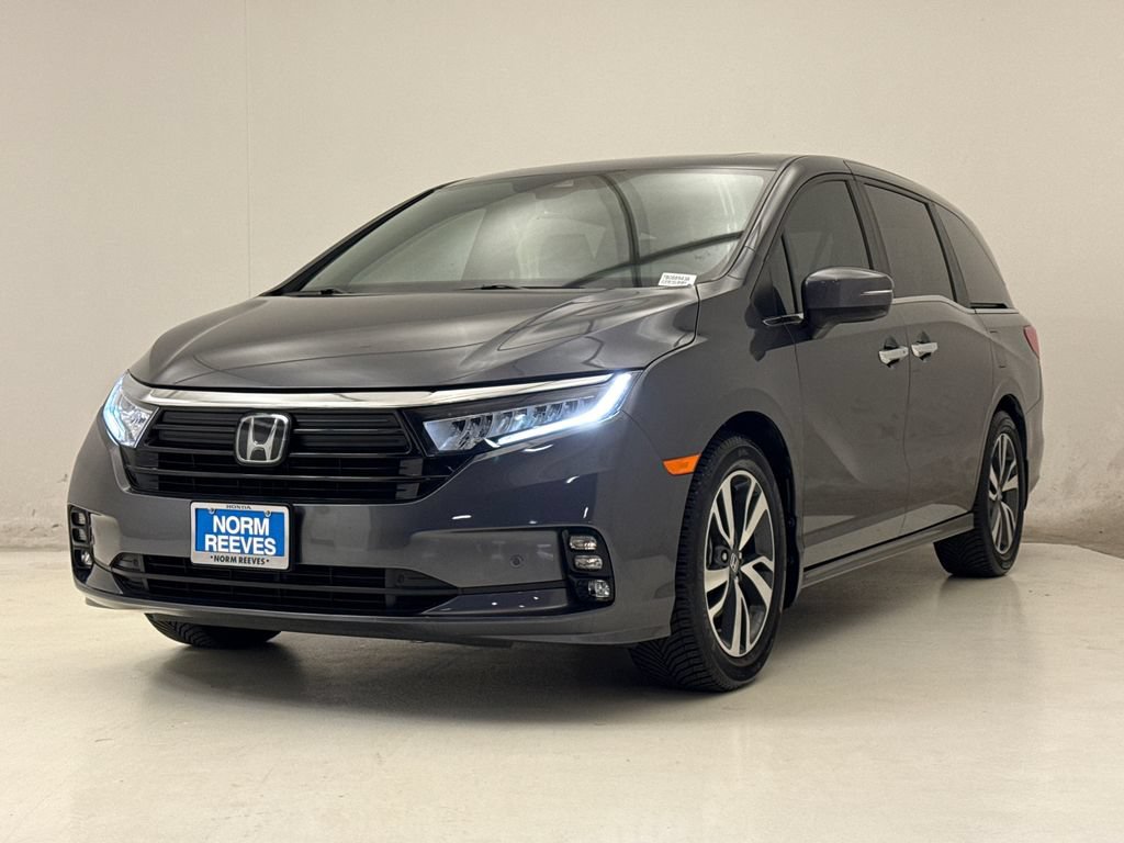 Certified 2024 Honda Odyssey Touring image 2