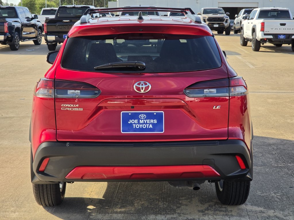 Used 2026 Toyota Corolla Cross LE FWD image 8