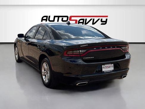 Used 2023 Dodge Charger SXT RWD image 5