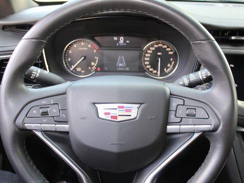 Used 2023 Cadillac XT6 Luxury image 33