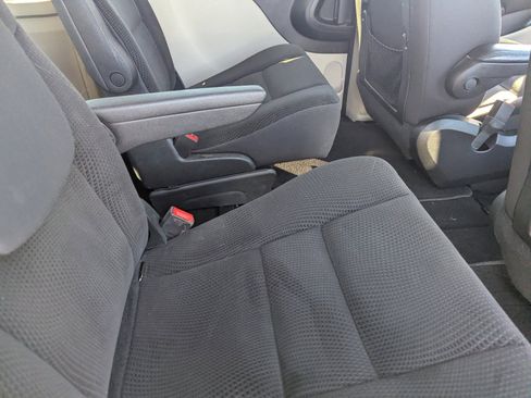 Used 2017 Dodge Grand Caravan SE w/ Power Window Group image 14