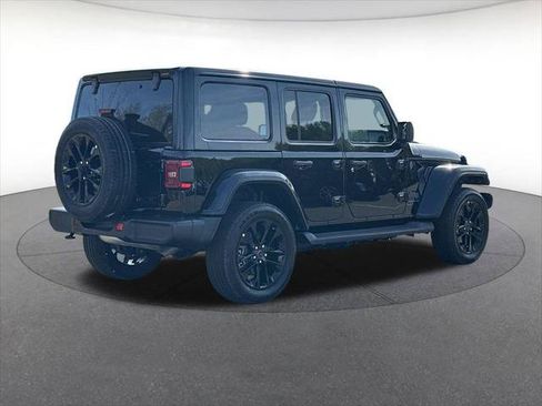 Certified 2025 Jeep Wrangler Unlimited Sahara AWD/4WD image 6