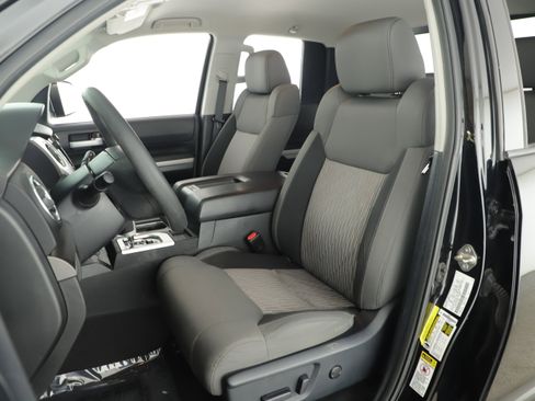 Used 2014 Toyota Tundra SR5 image 12