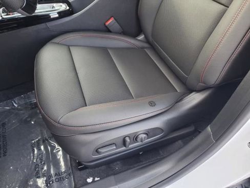 New 2026 Chevrolet Trax RS w/ Sunroof Package image 14