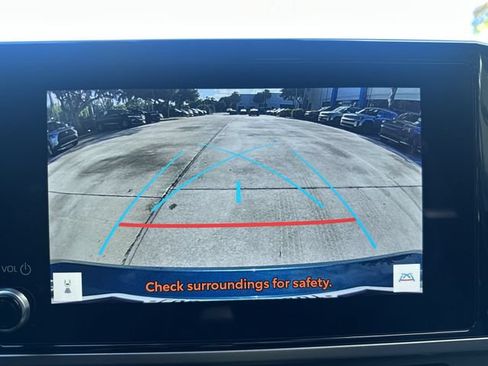 Used 2025 Toyota Camry SE FWD image 24