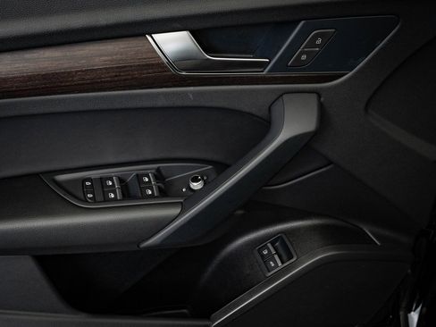 Used 2024 Audi Q5 e Premium image 27