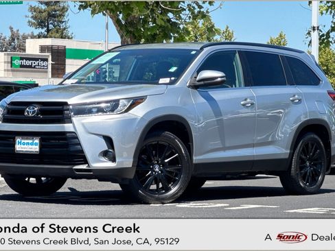Used 2019 Toyota Highlander SE AWD/4WD image 1