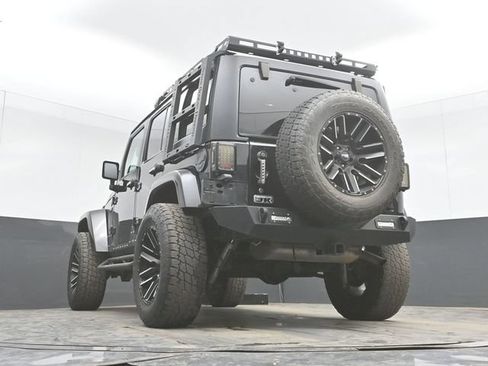 Used 2016 Jeep Wrangler Unlimited Sahara w/ Max Tow Package AWD/4WD image 45